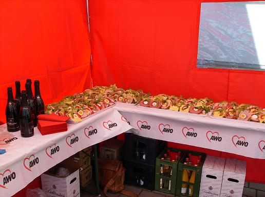 Die belegten Brötchen für die Feierstunde lieferte der Dorfladen der AWO-Gemeindepsychiatrie Oberwambach